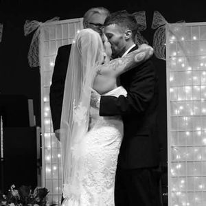 Meet your Posher, Dustin